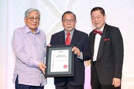 Selepas menjadi menteri besar, beliau telah dilantik menjadi pengerusi badan perhubungan umno selangor. Leadership Award For Dr Abu Hassan The Star