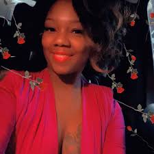 How many people did y'all have in your bridal party???