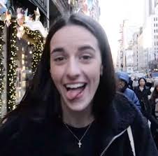 I wish to get hi from my loyal Fan's! #caitlinclark #everyone #lexiehull