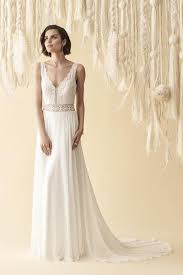 Boho brautkleider liegen nach wie vor im trend, denn sie verbinden auf einzigartige weise lässigkeit mit naturverbundenheit. Brautkleid Fleur De Lys Von Marylise Auf Ja De