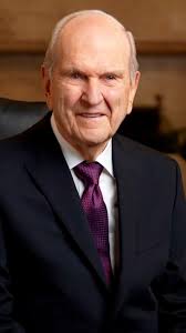 In Church News Today this Thursday, May 22: In a @byuhawaii devotional,  Sister @tracyybrowning of the @primaryworldwide_ general presidency said  every heart carries the divine desire to create. She said like Leonardo