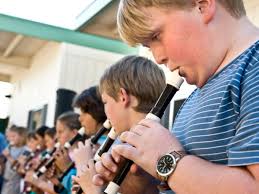 Aliso school celebrates its 15th anniversary in style