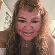 Everything you love about apple cider donuts, baked into one cozy fall  cake. Full Recipe: bit.ly/4lH8VTR