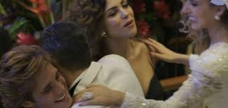 La chilindrina, whose real name is maría antonieta de las nieves went on a peruvian tv show called el valor de la verdad and revealed that she had dated el sol de mexico, aka luis miguel aka luismi, back in the day during the 1980s. La Historia Detras De La Boda A La Que Van Luis Miguel Y Mariana Clase
