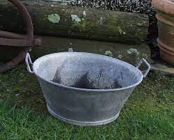 ancien grand baquet bassine baignoire circulaire ronde galvanise zinc tole metal circulaire idee peinture tole