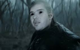 Na fali popularności (zasłużonej) „wiedźmina 3, twórcy, którzy do tej pory z tematem mieli niewiele wspólnego, postanowili to zmienić. Raczej Chcesz Obejrzec Przerobiony Trailer Wiedzmina Z Karolakiem Donald Pl