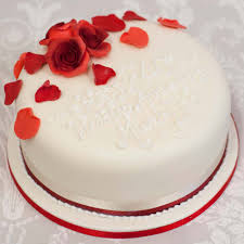 I was asked to decorate a fruit cake (baked by my neighbour) to celebrate the 40th wedding anniversary of my neighbour's parents. Ruby Wedding Anniversary Cake Red Rose Cake Edinburgh Glasgow