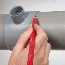 Modifier Le Reseau D Evacuation Pour Repiquer Une Canalisation Avec Images Trucs Et Astuces Maison Canalisation Plomberie