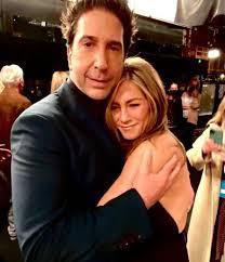 May 27, 2021 · jennifer aniston, 52, and david schwimmer, 54, have sparked a frenzy amongst friends fans with their chemistry as on and off couple ross geller and rachel green ever since the sitcom began in 1994. Jennifer Aniston Sie Hatte Nie Sex Mit David Schwimmer Promiflash De