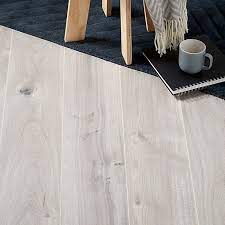 Buy grey laminate flooring at b&qfree delivery on orders over £50. Goodhome Gladstone Grey Oak Effect Laminate Flooring 2m Pack Diy At B Q