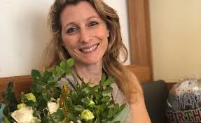 משפחת פינקל וחברת econcrete המומים וכואבים את לכתה בטרם עת של שמרית ז״ל חברת אמת ושותפה שמרית הייתה דמות המפתח והלב הפועם של החברה Mw54r5lqkx5lvm