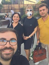 Sefaköy Yerleşkemizde yoğun bir iş gününü tamamlamanın verdiği huzurla.  İşletme (İngilizce) Bölümünden Doç. Dr. Oben Ürü, Dr. Ali Anıl Ünsal ve  Araş. Gör. Hakan Eren Şengelen ile…