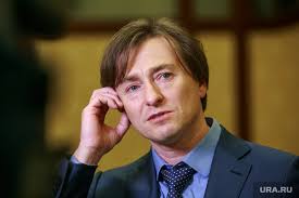 Артист опубликовал снимок из больничной палаты и подписал. Sergej Bezrukov Vyvel Na Publiku Svoih Vnebrachnyh Detej