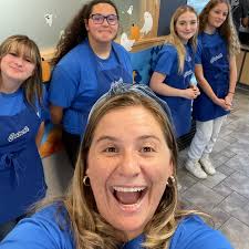 Harrisonville High School's Yearbook program had a very successful Culver's  Fundraiser Night this past week. Fourteen of their student staff members  were there to serve food and the community showed up in