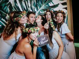 The owner is reliable, professional, fun and always on time. Modern Hawaii Wedding Photobooth Services Honolulu Oahu Hawaii Kapolei Ko Olina Kualoa Ranch Hnl Studios