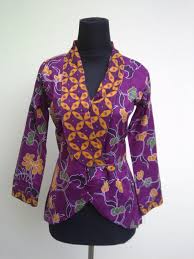 Get desain baju batik simple pictures.perhatikan juga bagaiaman desain pada bagian depan. Pin Di Desain Baju Batik