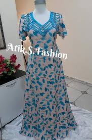 Pin By Micha Angel On جبة Biais Galon In 2020 Boutique Style Dresses Beautiful Dresses Indian Designer Wear