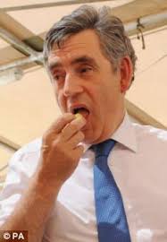 The snp received a record number of votes. Biscuitgate After 24 Hours Of Dithering Gordon Brown Finally Confesses His Favourite Dunk Daily Mail Online
