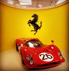 Al momento della sua presentazione è stata definita dalla casa produttrice la vettura stradale, prodotta in serie, più potente e prestazionale realizzata dalla ferrari. Visitare Maranello Cosa Vedere In Un Giorno Nella Patria Della Ferrari