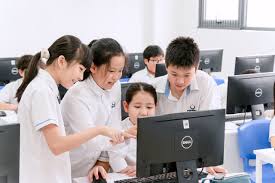 TOP 10 KỸ NĂNG MỀM THIẾT YẾU DÀNH CHO HỌC SINH TRONG QUÁ TRÌNH HỌC TẬP -  Phenikaa School