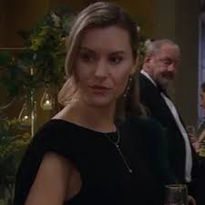 Diners 'happy' with restaurant safety precautions after reopening from  lockdown