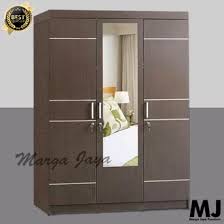Bagi anda yang ingin pakaian satu keluarga dijadikan satu, anda bisa membeli ini supaya bisa memuat pakaian satu keluarga yang mampu menyimpan pakaian 3 sampai 5 orang. Jual Produk Lemari Pakaian 3 Pintu Termurah Dan Terlengkap Juli 2021 Bukalapak