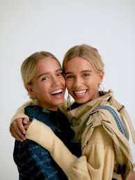 Hiii'm lisa and i'm lena we are twins we are both 15 and single we love disney and cheer and we love the beach ❤️. Lisa Und Lena So Unterscheiden Sich Die Zwillinge