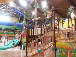 These 10 Epic Waterparks In Michigan Will Take Your Summer To A Whole New Level With Images Indoor Waterpark Splash Water Park