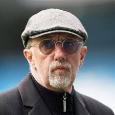 🎙️ Mark Lawrenson