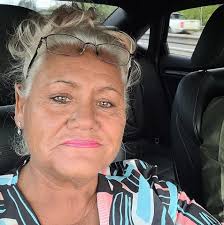 Ideas for tattooing over knee replacement scar