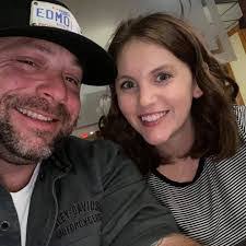 Larry Lambe's Instagram, Twitter & Facebook