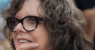 Arts advocate and innovator Janet Webb Bell dies