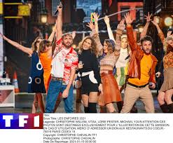 Les enfoir eacute s 1998 enfoir eacute s en c oelig ur. Les Enfoires Sur Scene Malgre Tout