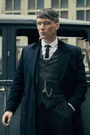 5ª Temporada De Peaky Blinders Ganha Previsao De Estreia Na Netflix Traje Peaky Blinders Moda Cavalheiro Moda Para Rapazes