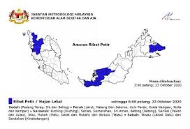 Kemalangan jalan raya mengeluarkan mangsa tersepit sudah tidak bernyawa hati hati ketika memandu gais pakai seatbelt. Ributpetirmetmalaysia Metmalaysia Info Kemalangan Jalanraya Isu Sema Facebook