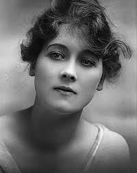 Alma TAYLOR : Biography and movies