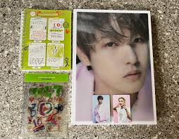 VINTAGE CHINESE WOOD FIGURE Collectibles