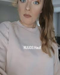 Tara Casper's Instagram, Twitter & Facebook