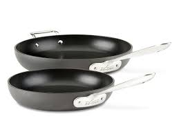 40 Can T Miss Black Friday Kitchen Deals From Le Creuset To Vitamix Fry Pan Set Cookware Set All Clad
