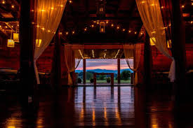 Airbnb Wedding Venues We D Pick Over The Traditional Airbnb Wedding Apple Barn Hudson Valley Wedding Venues