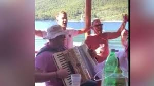He is an actor, known for euro 2020 european qualifiers (2019), uefa champions league (1994) and bundesliga season 2019/2020 (2019). Manuel Neuer Fcb Keeper Singt Lied Von Rechtsrock Band Thompson Web De