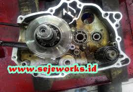 Sebelum menyimak penjelasan mudah cara mengatasi asap putih hitam mio yang tak wajar perlu kiranya memahami sebenarnya varian mio itu seperti apa. Efek Motor Injeksi Matic Terendam Dan Kena Banjir