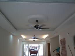 Kombinasi warna juga amat sesuai dengan keadaan ruang tamu. Siling Kapur Ruang Tamu Moden Home Desaign