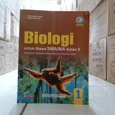 Sahabat edukasi yang sedang berbahagia. Download Buku Biologi Peminatan Kelas 10 Kurikulum 2013 Cara Golden