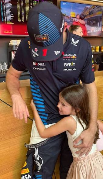 Max Verstappen with Penelope 🌸✨🤍 —☆ 🧷｡⁠*ﾟ⁠+