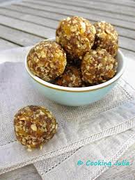 J 39 Ai Toujours Ete Intriguee Par Ces Boules D 39 Energie Que Je Vois Dans Mon Magasin Bio En Feuilletant Recettes Crues Recettes De Cuisine Boules Energie