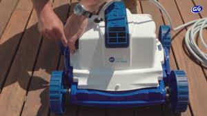 El catalogue de robot de piscines gre présentent une vaste gamme de modèles où sont disponibles depuis les équipements les plus basiques jusqu'aux plus avancés. Poolroboter Kayak Jet Blue Gre Schwimmbader