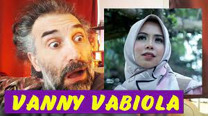Kurasakan sunyi mencekam hatipun tersiksa ada rindu untukmu. Vanny Vabiola Ada Rindu Untukmu Official Music Video Singer Reaction Youtube