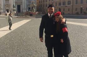 Così è registrato all'anagrafe, ma il cugino vittorio emanuele. Messaggio Di Sar Principe Amedeo Di Savoia Aosta Del 27 Luglio 2019 Croce Reale