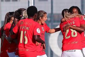 Campeãs nacionais 2014/2015 e 2015/2016. Benfica Futebol Feminino Bom Dia Luxemburgo